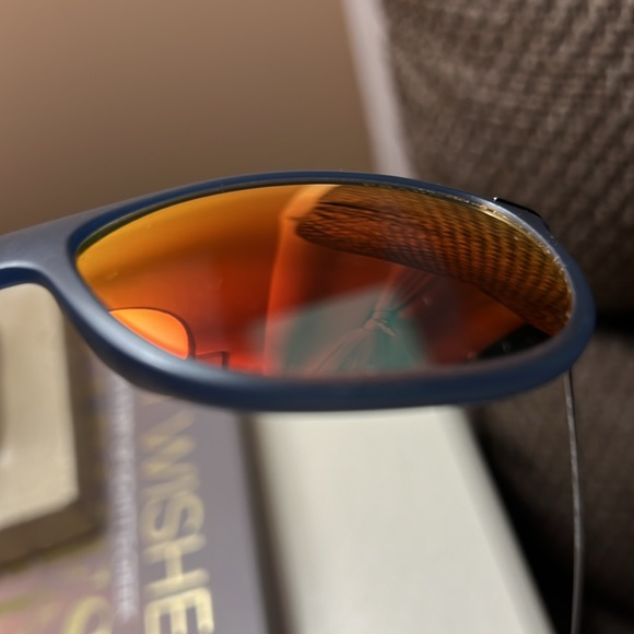 Prada Aviators with case and cloth - Picture 17 of 17